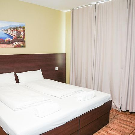 Hotel City Star Francoforte sul Meno Esterno foto