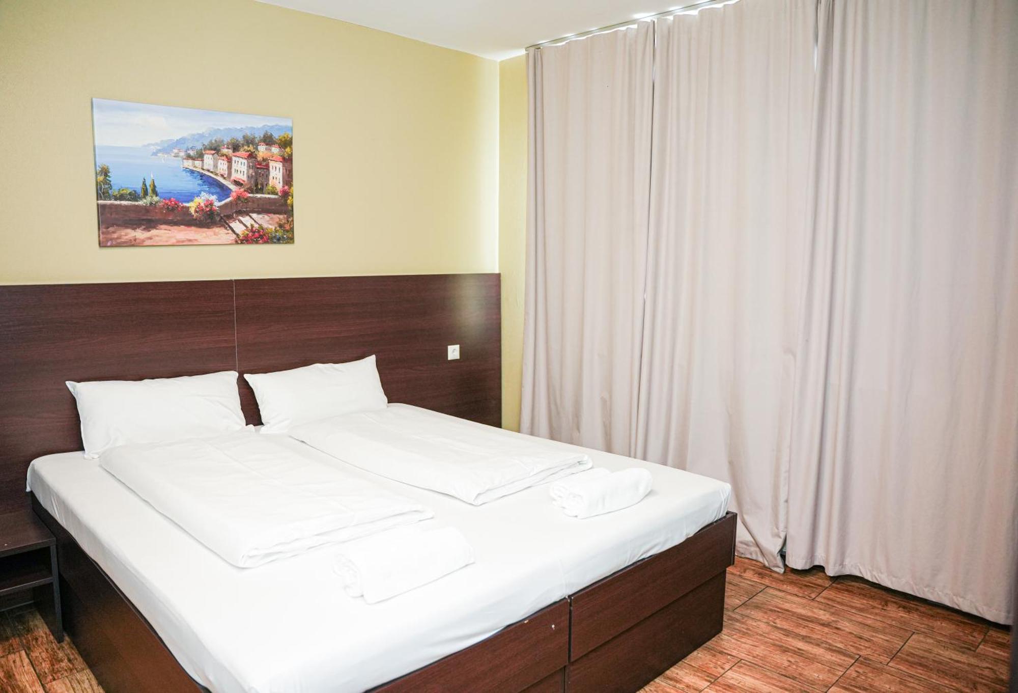Hotel City Star Francoforte sul Meno Esterno foto